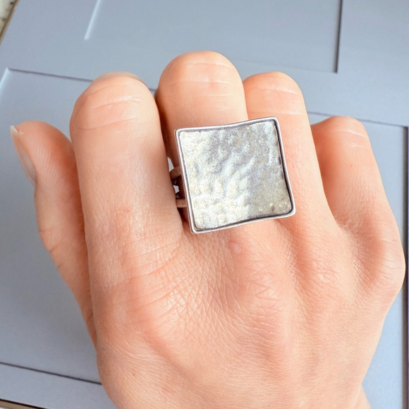Silpada Artisan Square Modernist Hammered Sterling Silver 925 Retired Ring - Picture 2 of 12